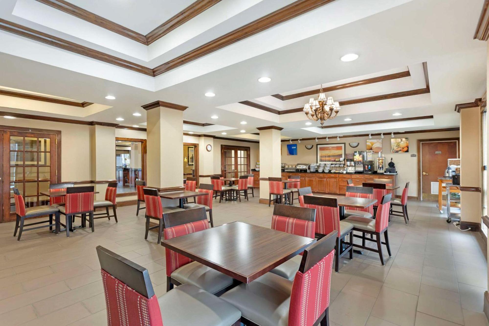 Comfort Inn & Suites Carneys Point Exterior foto