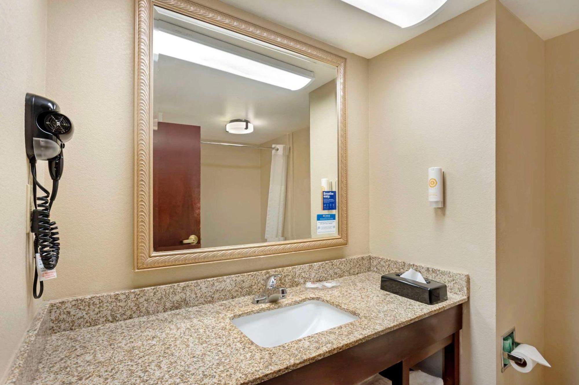 Comfort Inn & Suites Carneys Point Exterior foto
