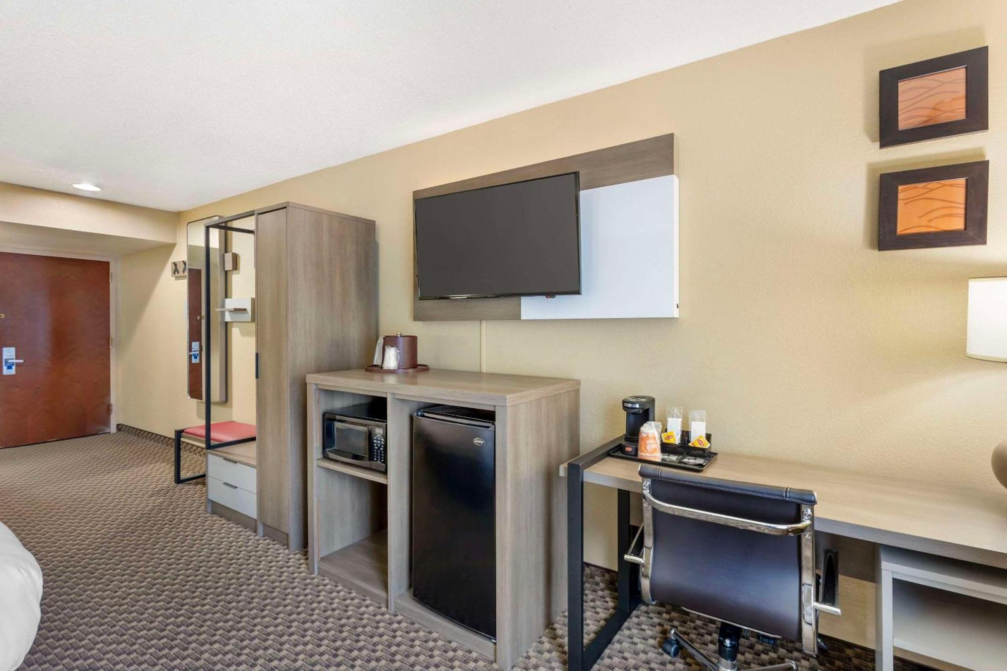 Comfort Inn & Suites Carneys Point Exterior foto