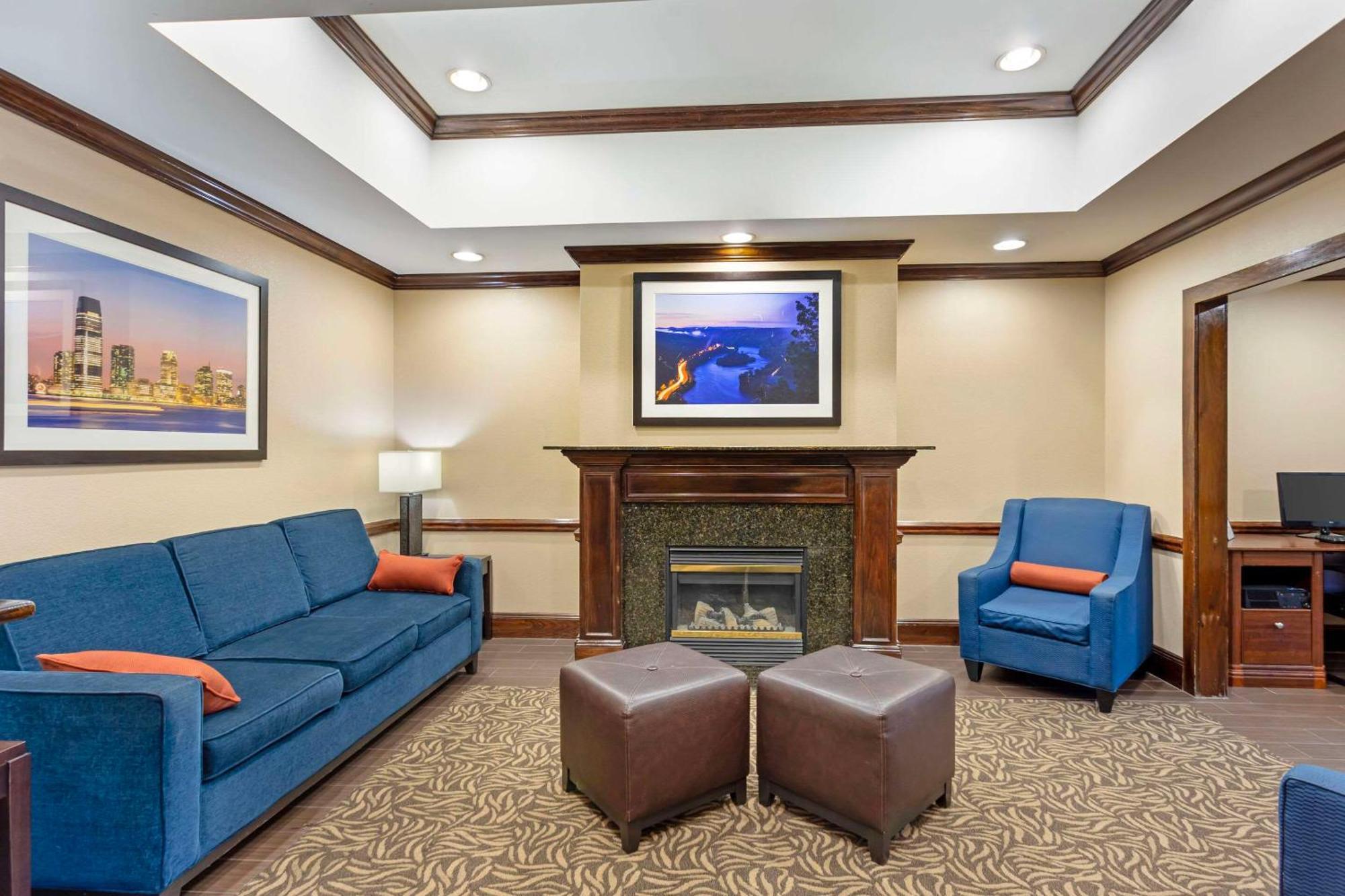 Comfort Inn & Suites Carneys Point Exterior foto